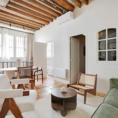 Duplex In Saint-germain-des-pres