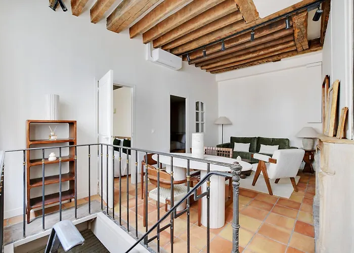 Duplex In Saint-germain-des-pres *